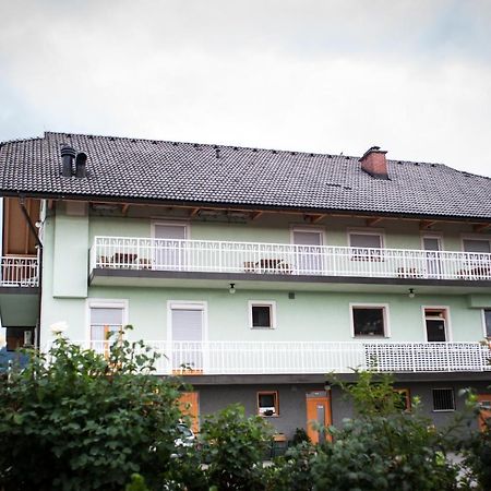 Hotel Gostilna In Prenocisca Ferlic à Braslovce Extérieur photo