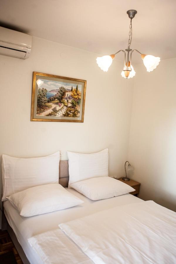 Hotel Gostilna In Prenocisca Ferlic à Braslovce Extérieur photo